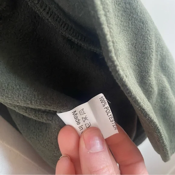 NWT Dark Green Oversized Button Down Fleece Shacket - Picture 8 of 8